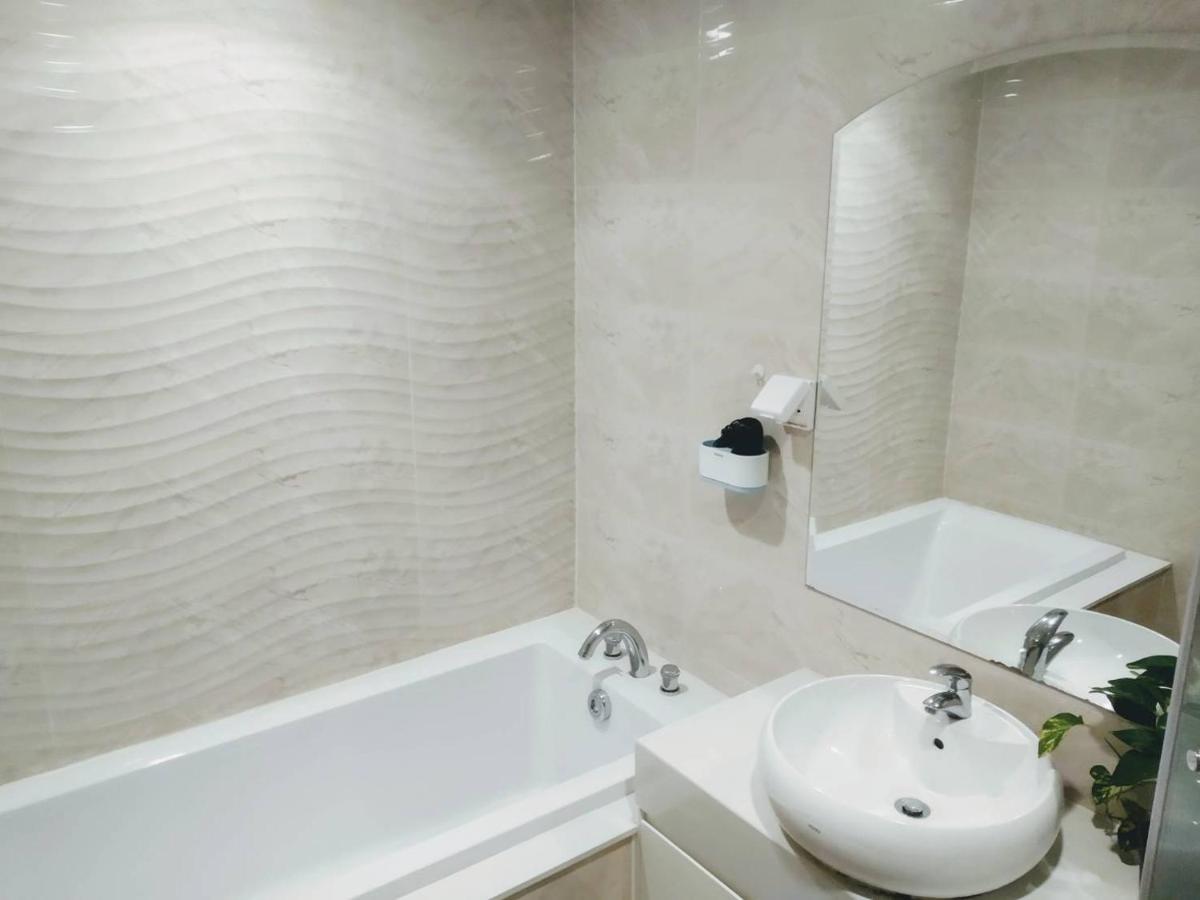 Vinhomes Time City And Parkhill Premium Apartment Hanoi Buitenkant foto